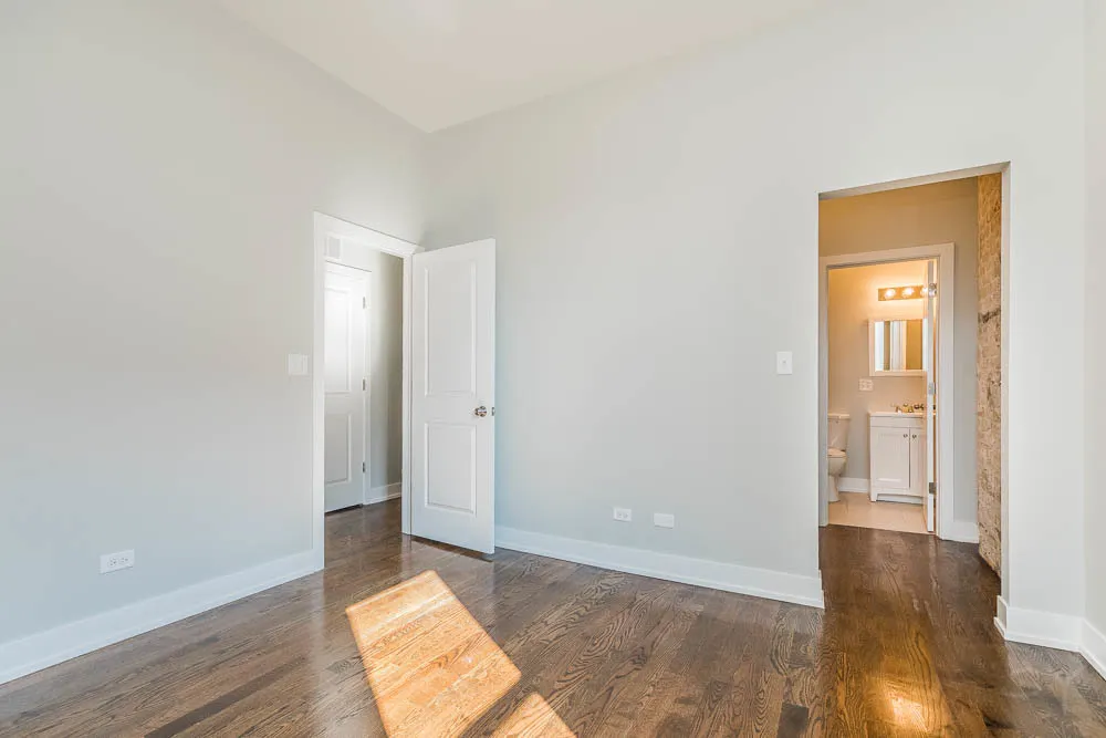 2228 W Cermak Road IL