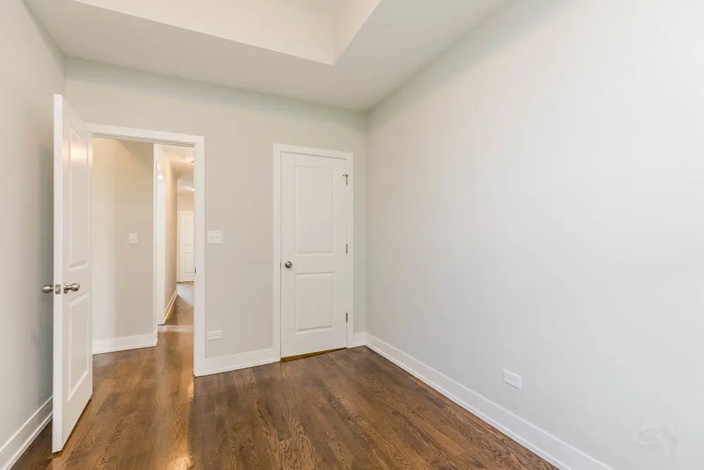 2228 W Cermak Road IL