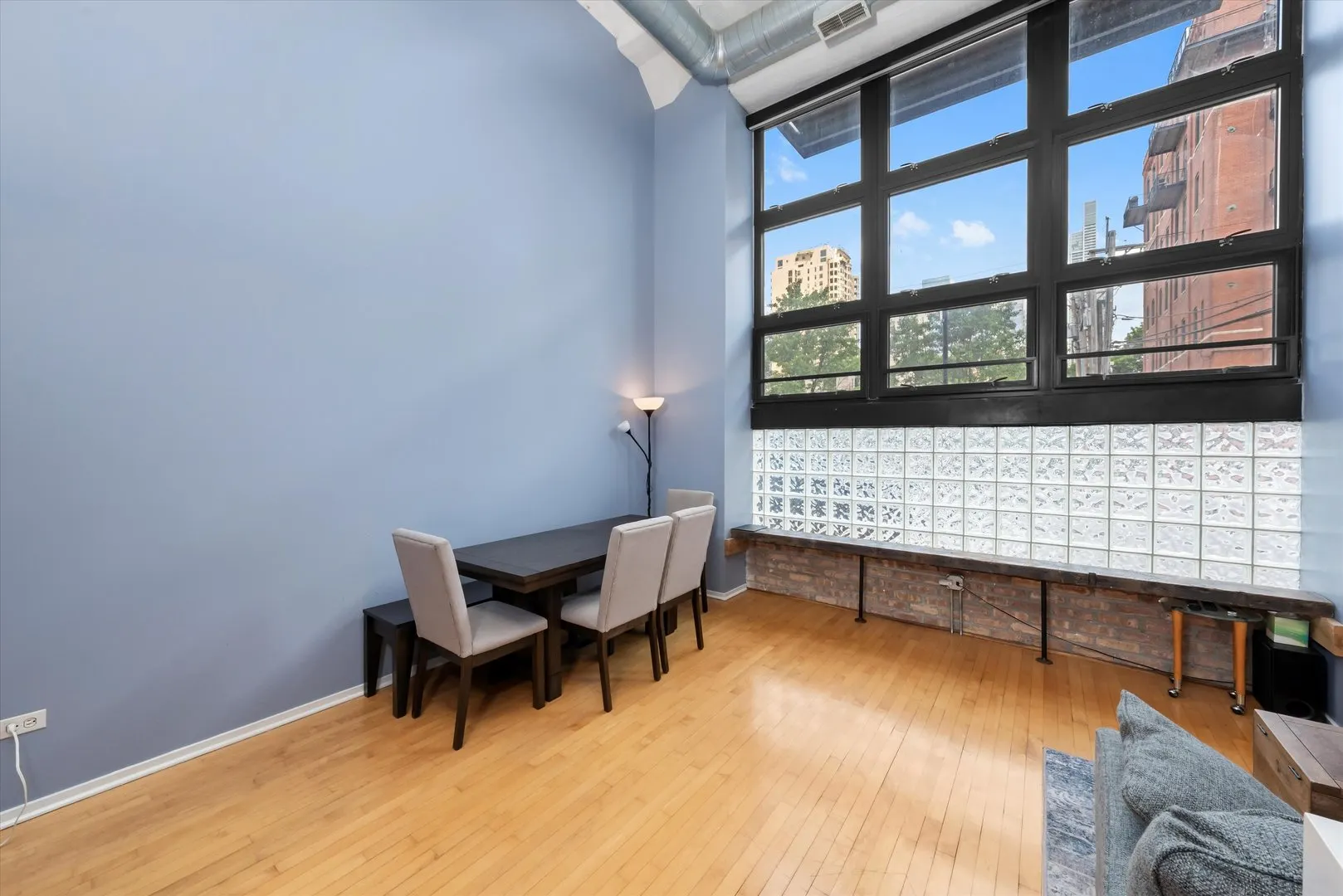 1601 S Michigan Avenue 108 IL