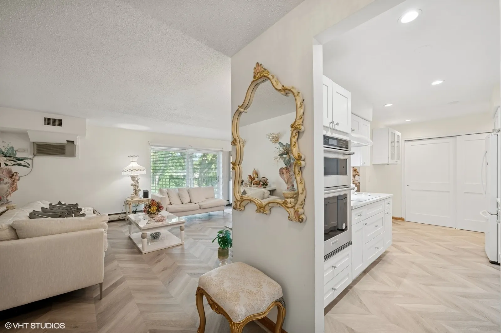 1215 N Waterman Avenue 3L IL