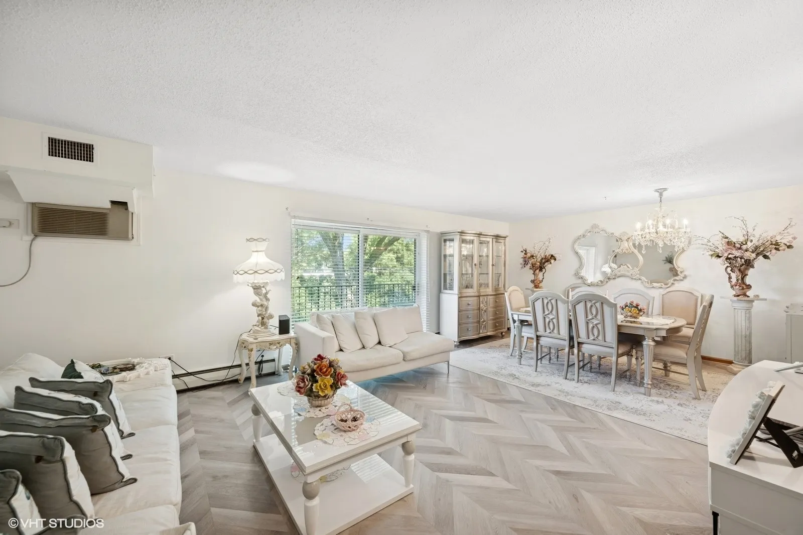 1215 N Waterman Avenue 3L IL