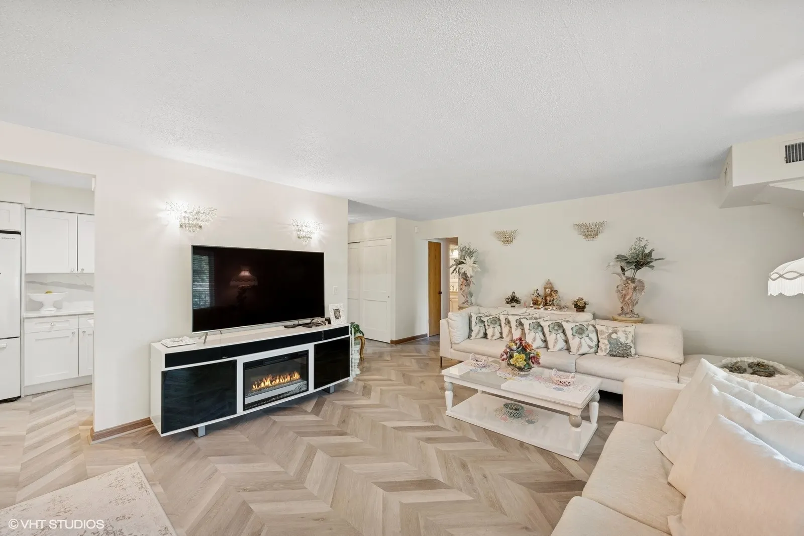 1215 N Waterman Avenue 3L IL