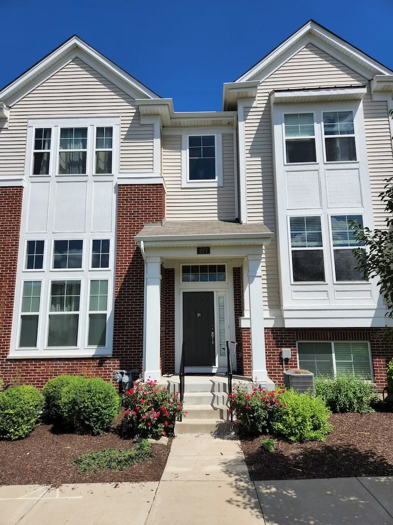 877 Lewisburg Lane IL