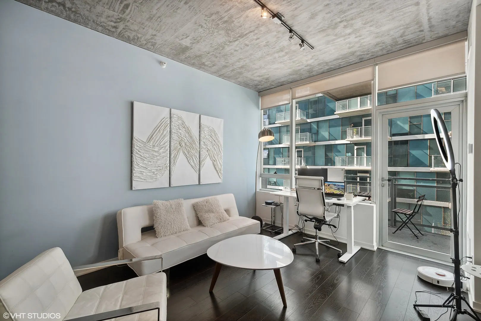 1345 S Wabash Avenue 608 IL