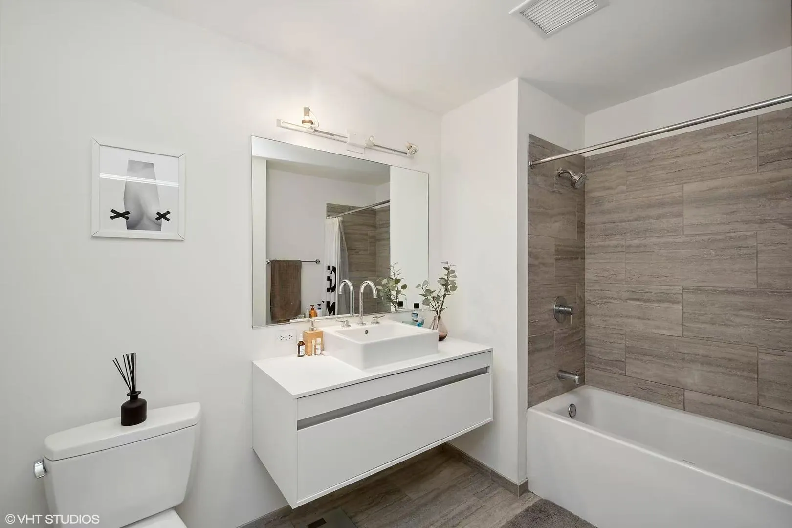 1345 S Wabash Avenue 608 IL