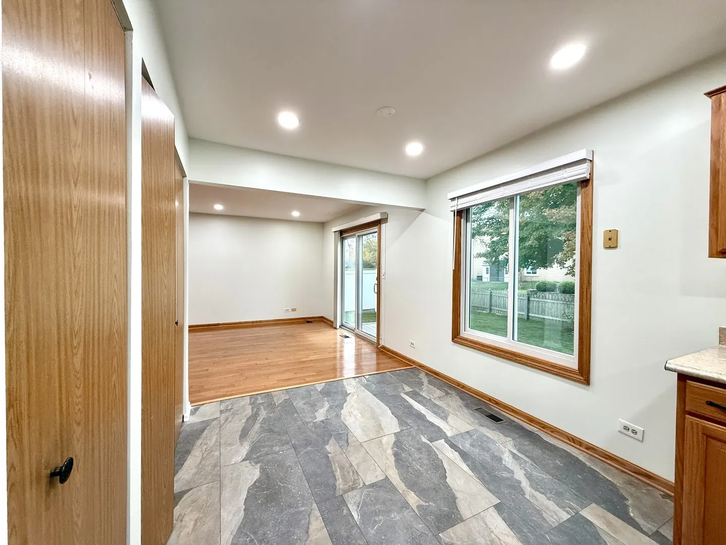 2449 Carlton Drive IL