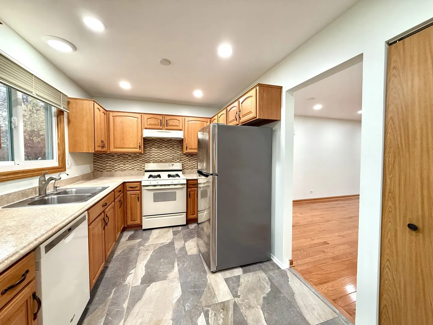 2449 Carlton Drive IL