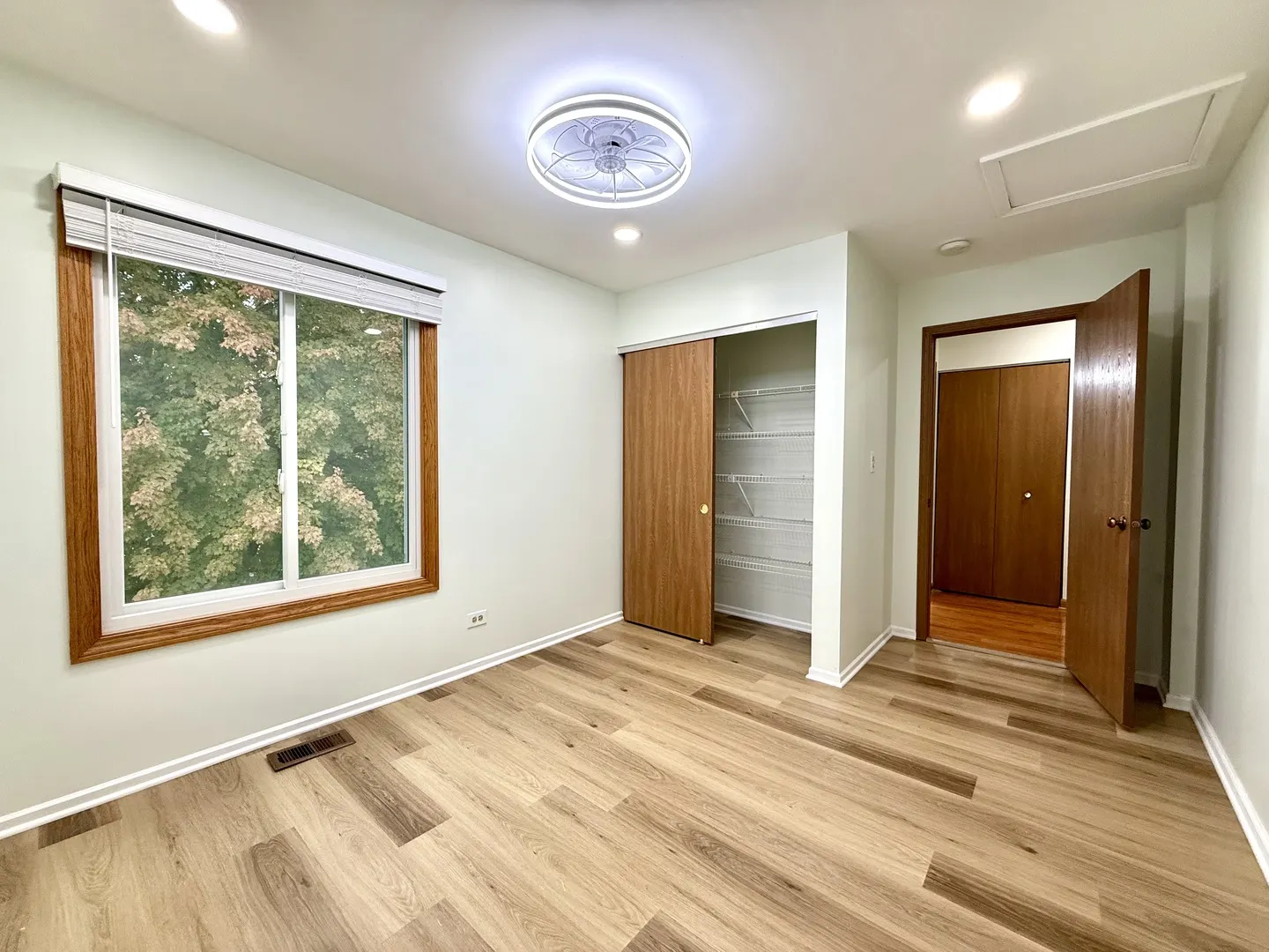 2449 Carlton Drive IL