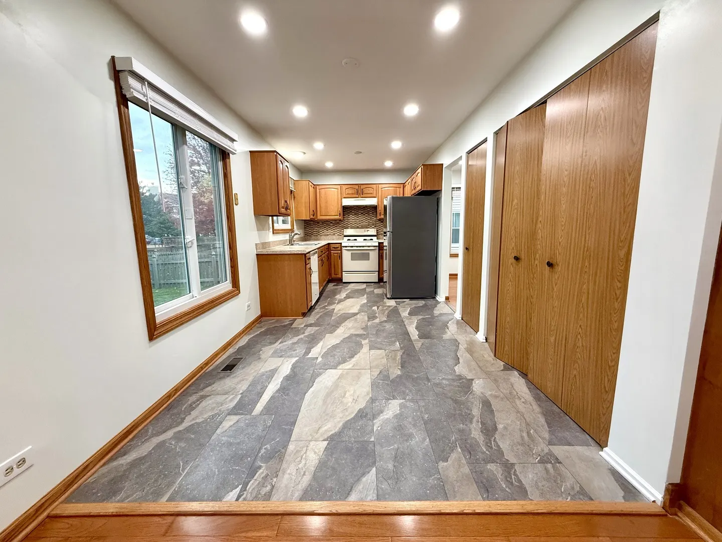 2449 Carlton Drive IL