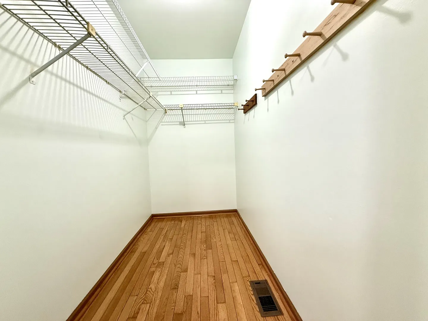 2449 Carlton Drive IL