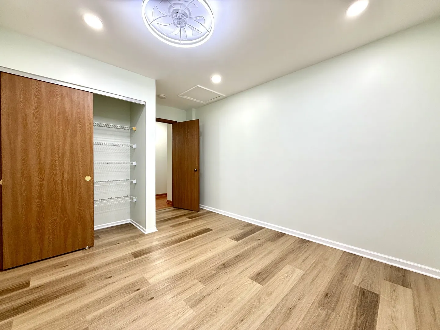 2449 Carlton Drive IL