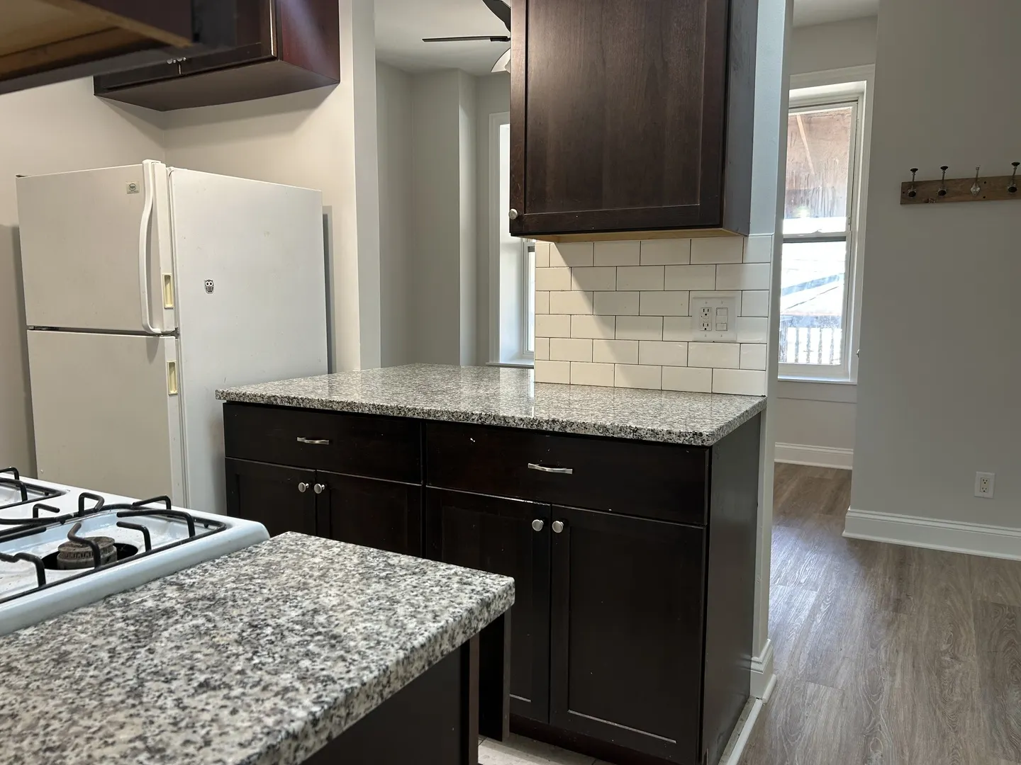 137 S Batavia Avenue D IL