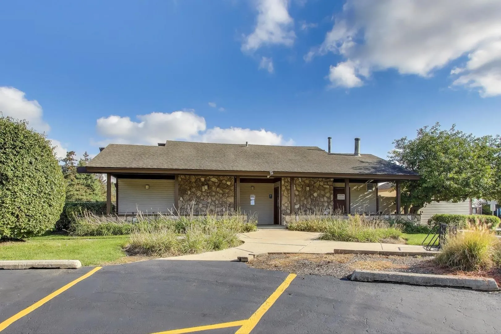 368 Southbury Court D2 IL