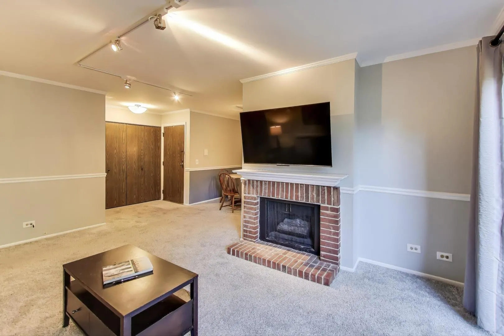 368 Southbury Court D2 IL