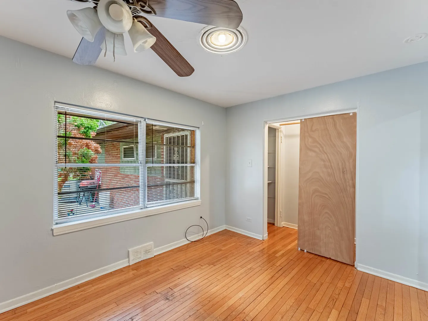 3847 Euclid Avenue IL