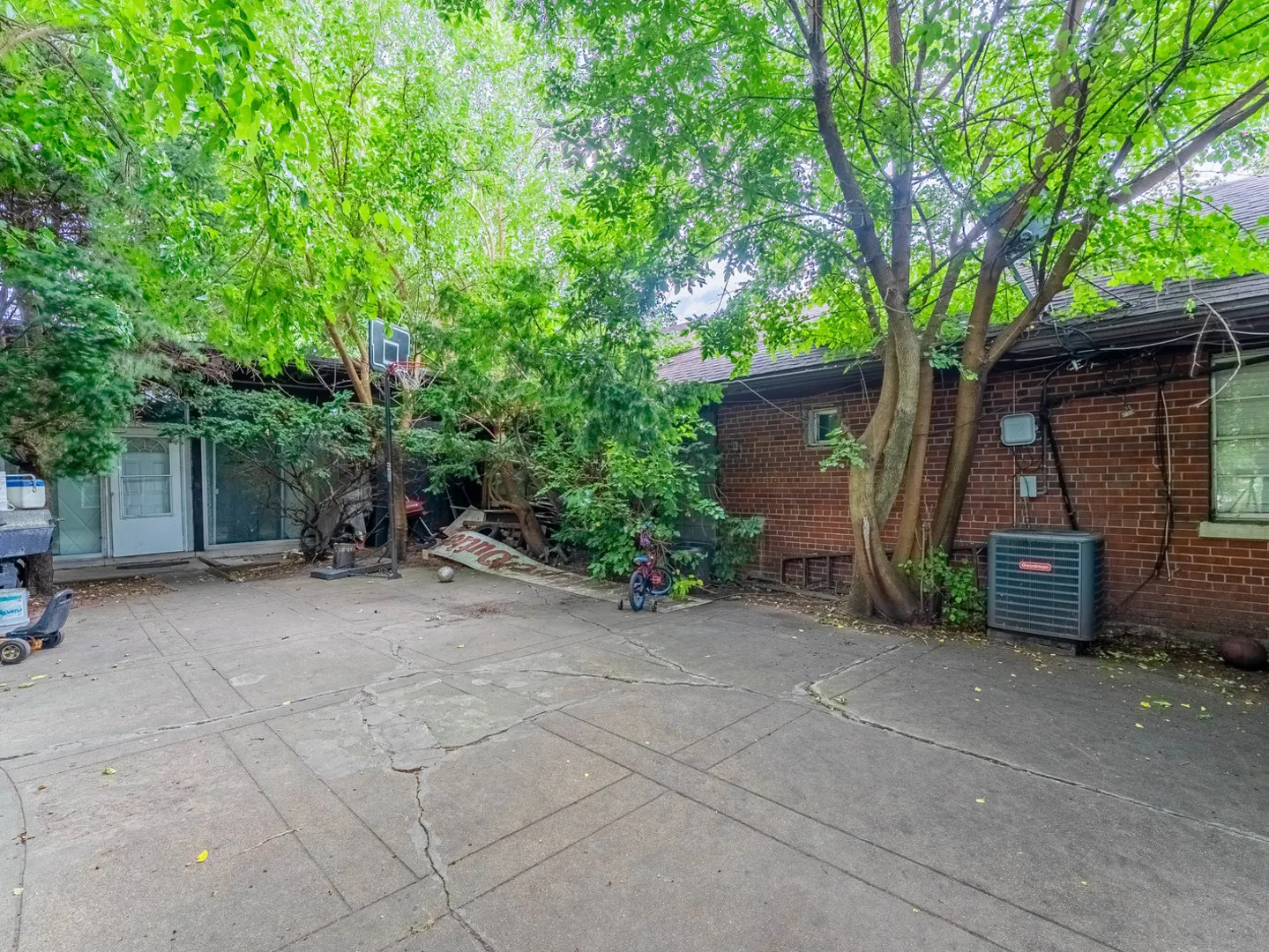 3847 Euclid Avenue IL