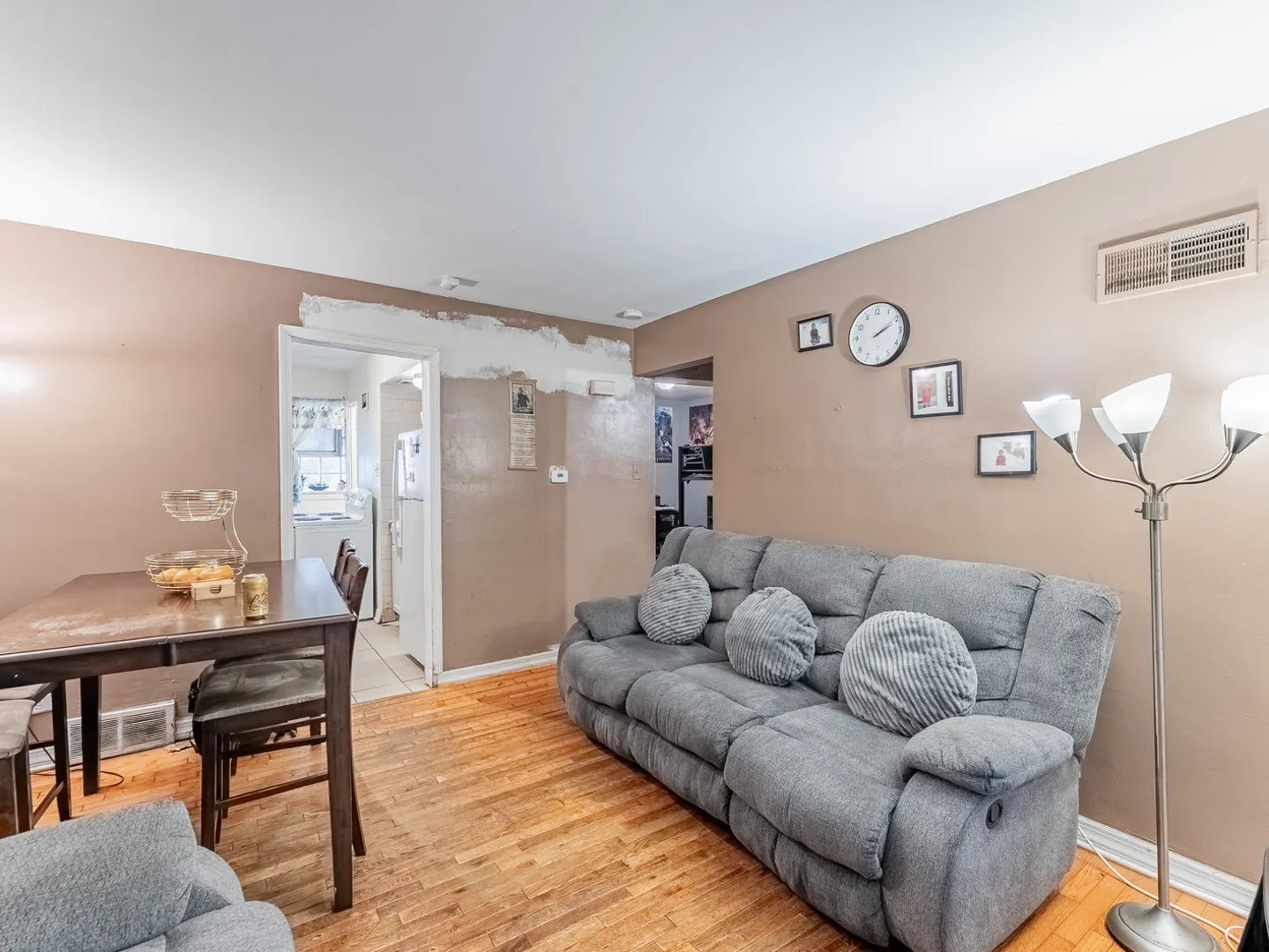 3847 Euclid Avenue IL