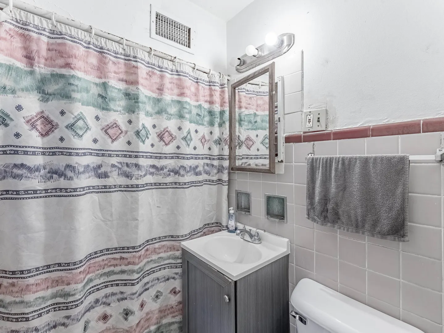 3847 Euclid Avenue IL