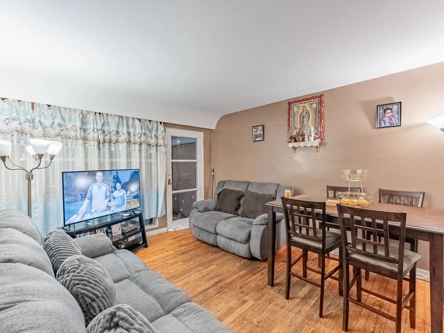 3847 Euclid Avenue IL