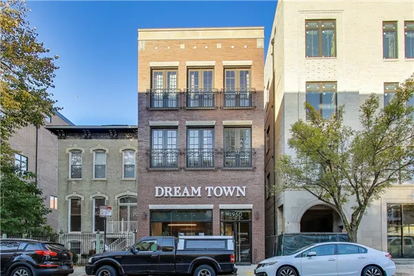 1950 N Sedgwick Street IL