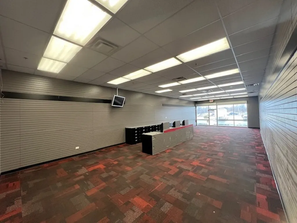2445 N Richmond Road IL
