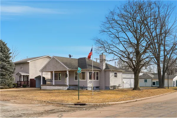 1215 W 20th Street IL