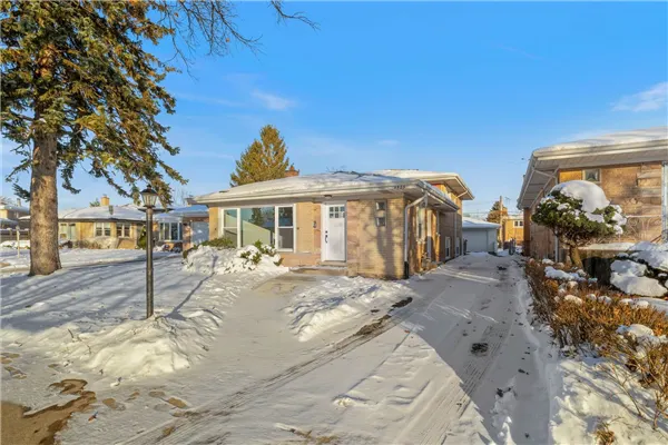 4525 N Plainfield Avenue IL