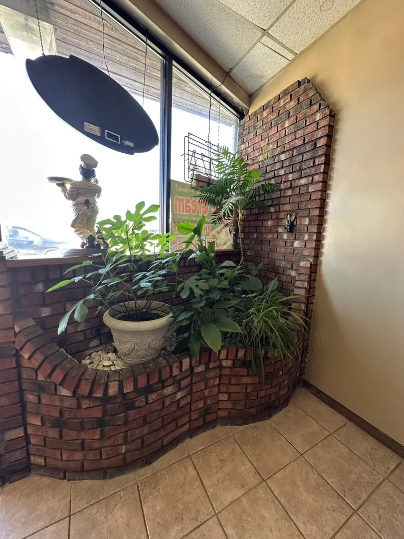 5851 W 63rd Street IL