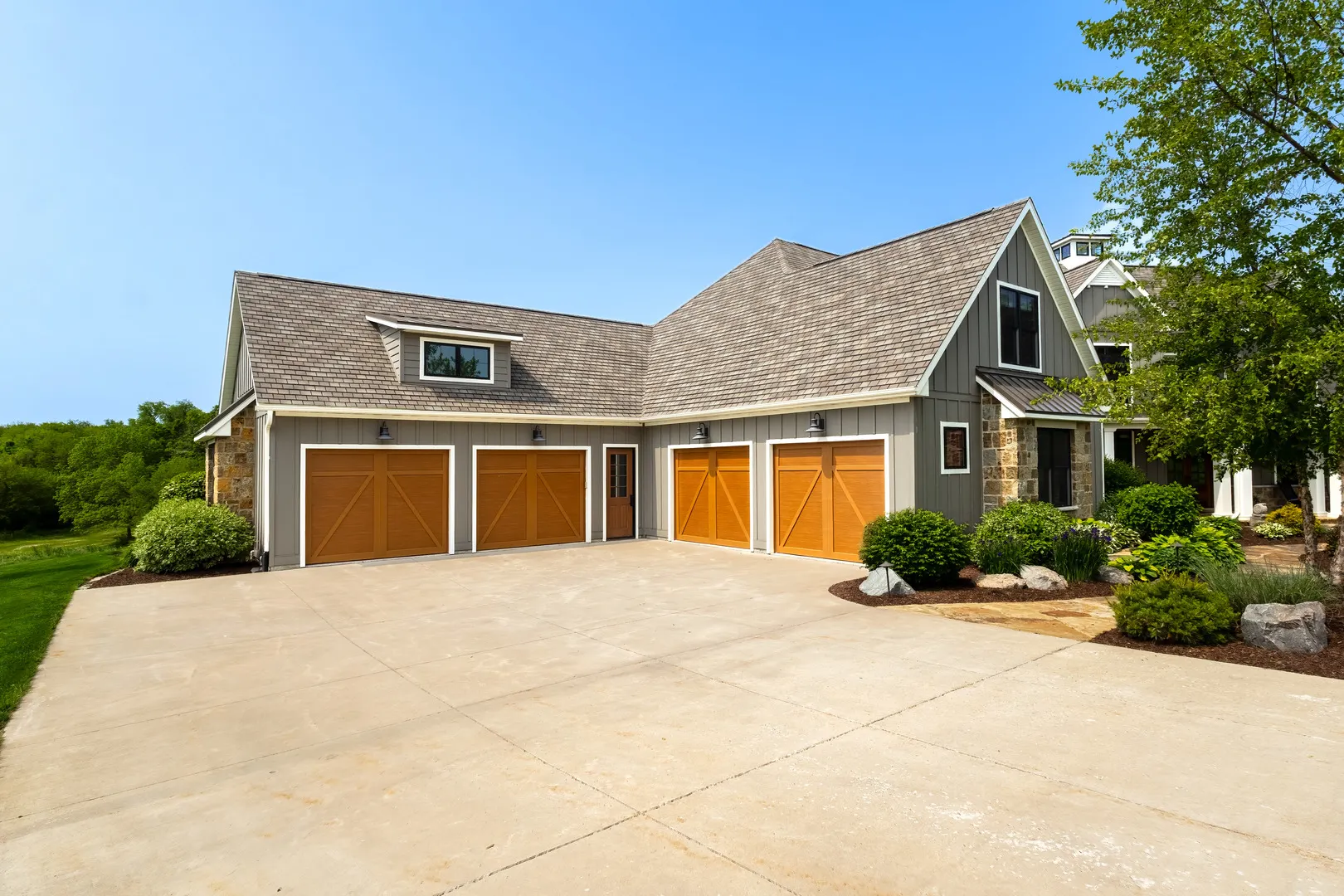 5014 N 230th Street N IL