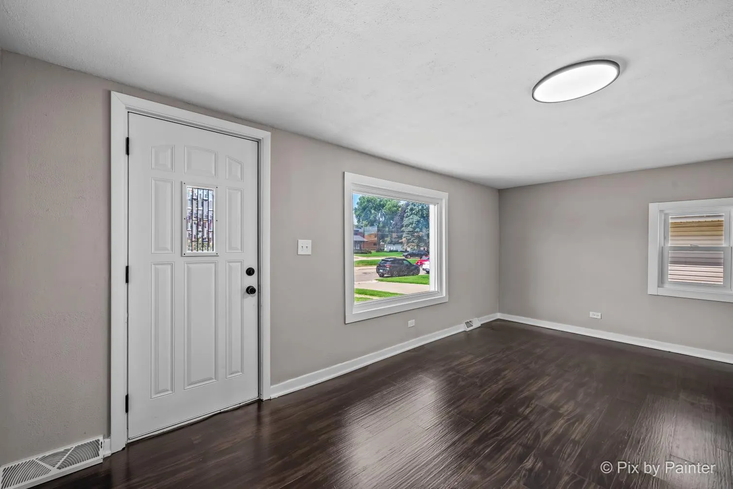 711 10th Avenue IL
