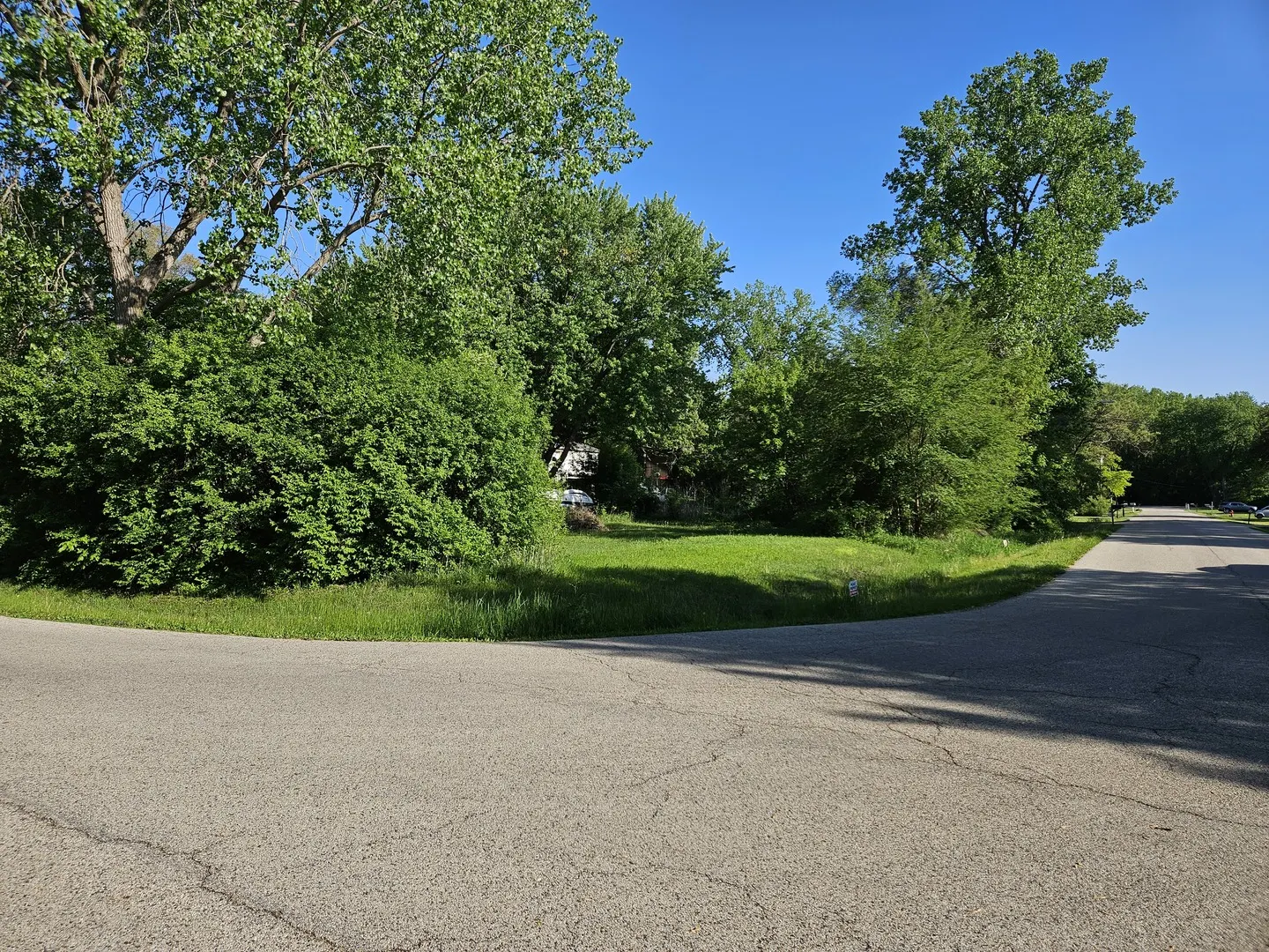 615 W Eastern Avenue IL