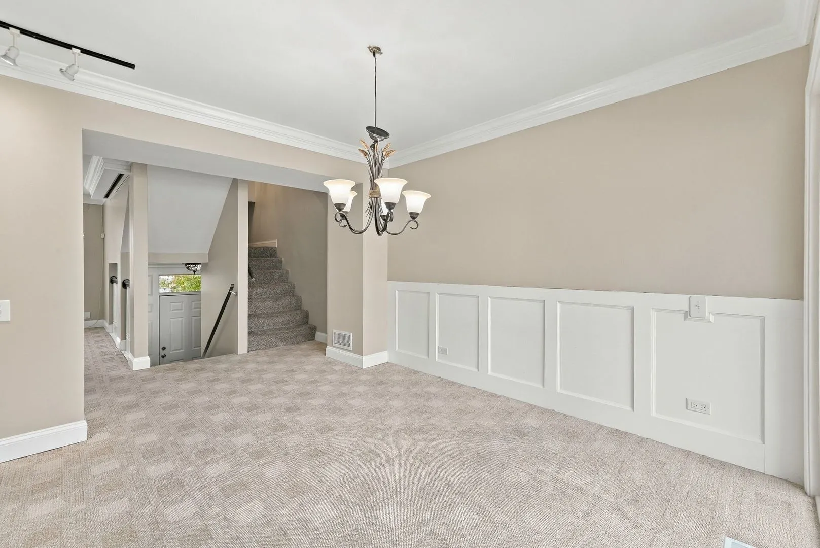 1720 Middlebury Drive IL