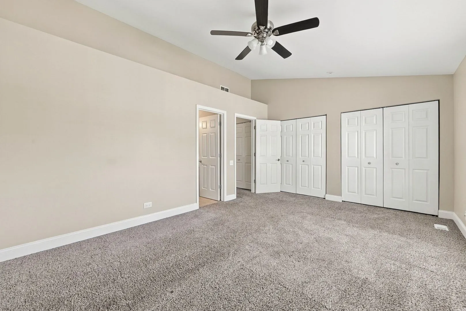 1720 Middlebury Drive IL