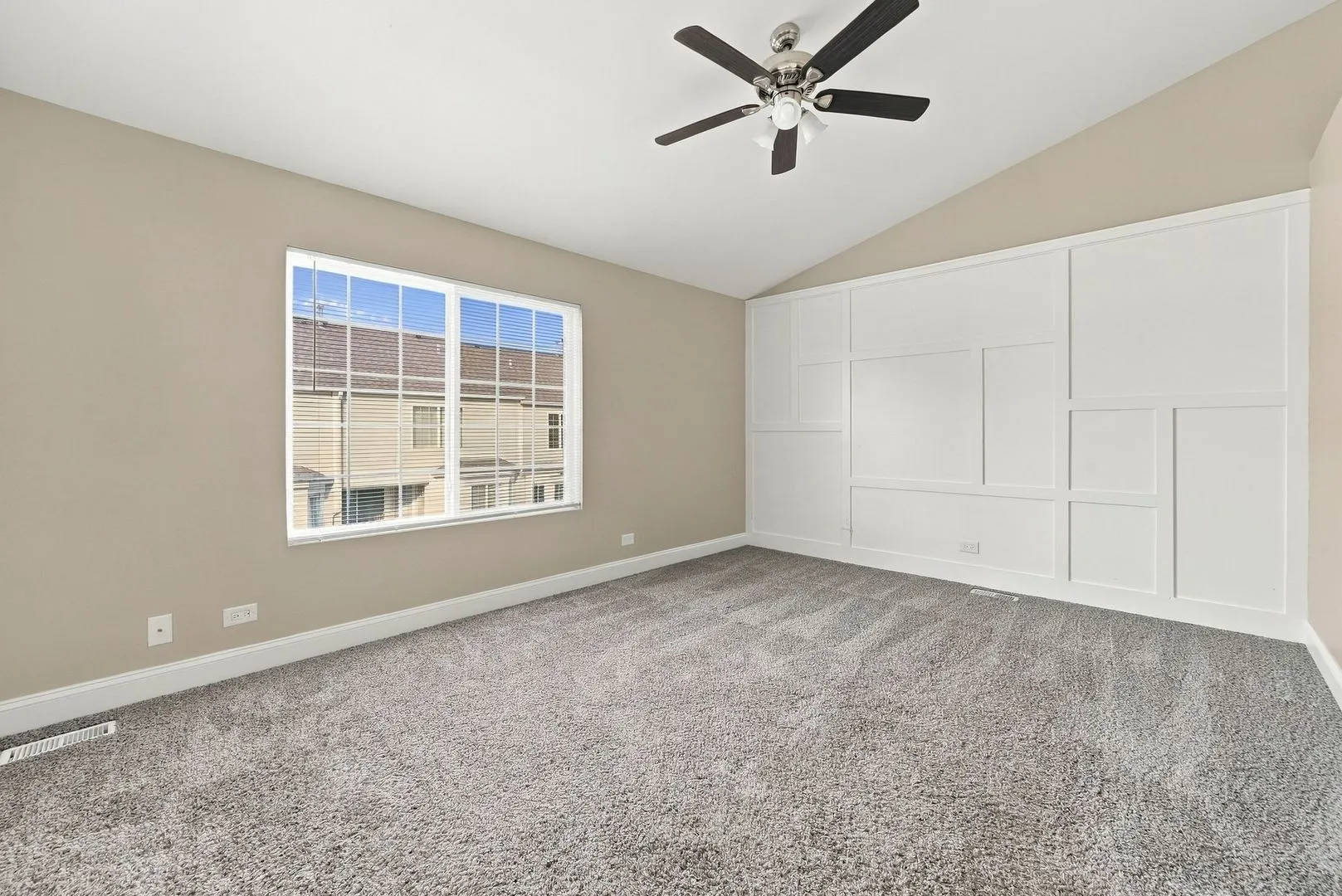 1720 Middlebury Drive IL