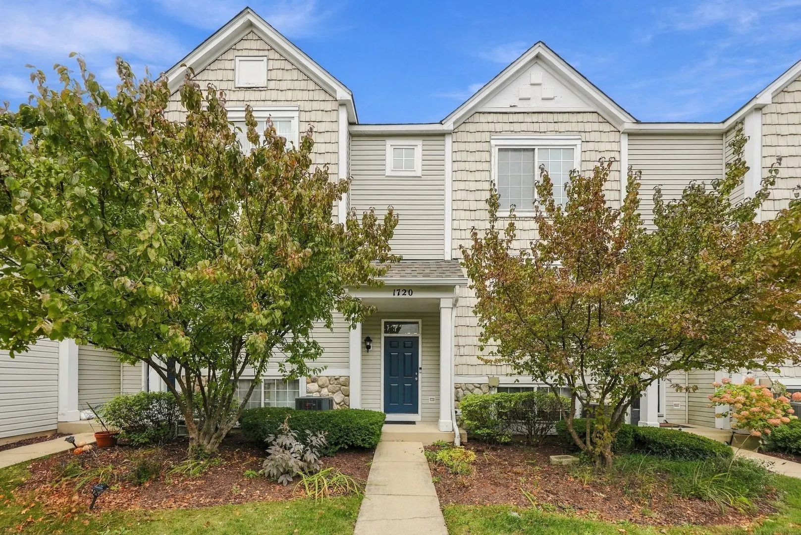 1720 Middlebury Drive IL