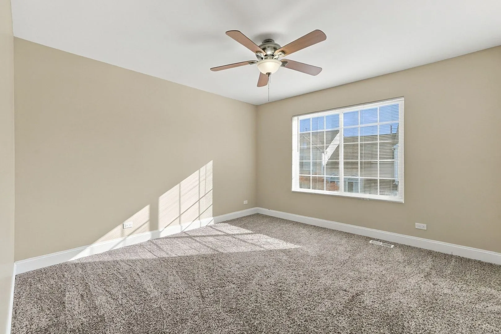1720 Middlebury Drive IL