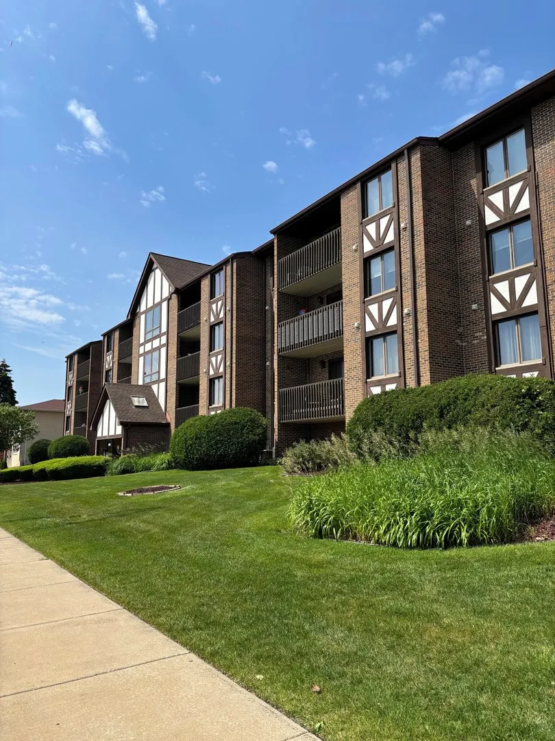 10320 Central Avenue IL #304