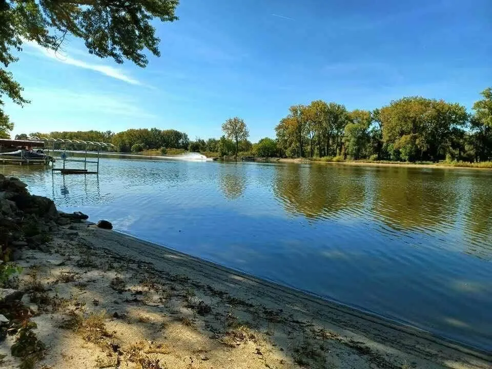 4909 Wildwood Drive IL