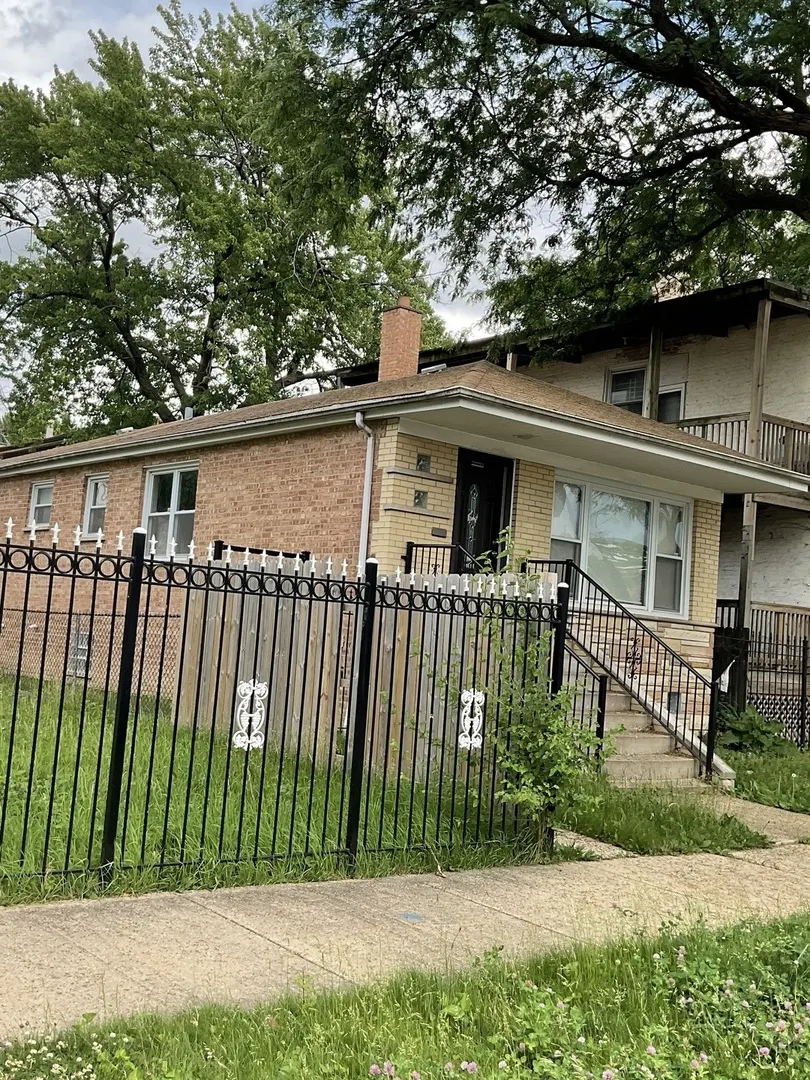 8955 S May Street IL