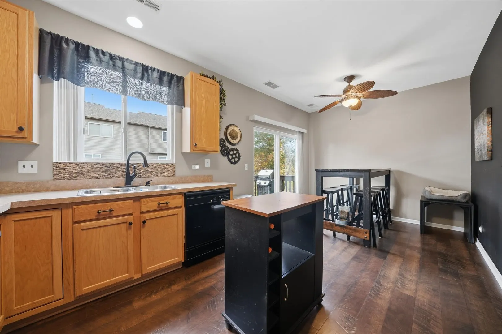 28796 W Pondview Drive IL