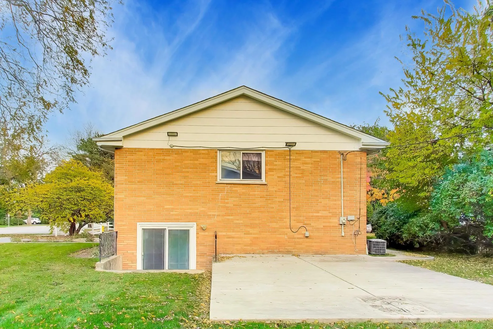 2436 Pick Drive IL