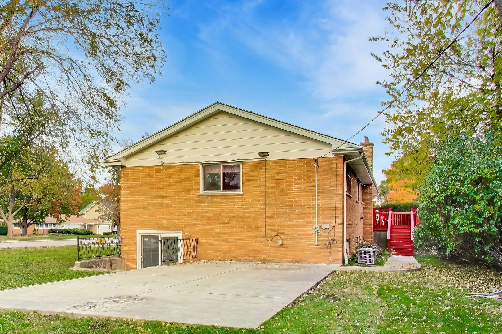 2436 Pick Drive IL
