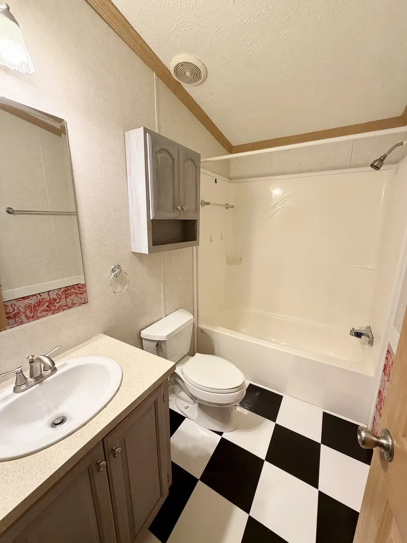 1009 Bay Road IL #23