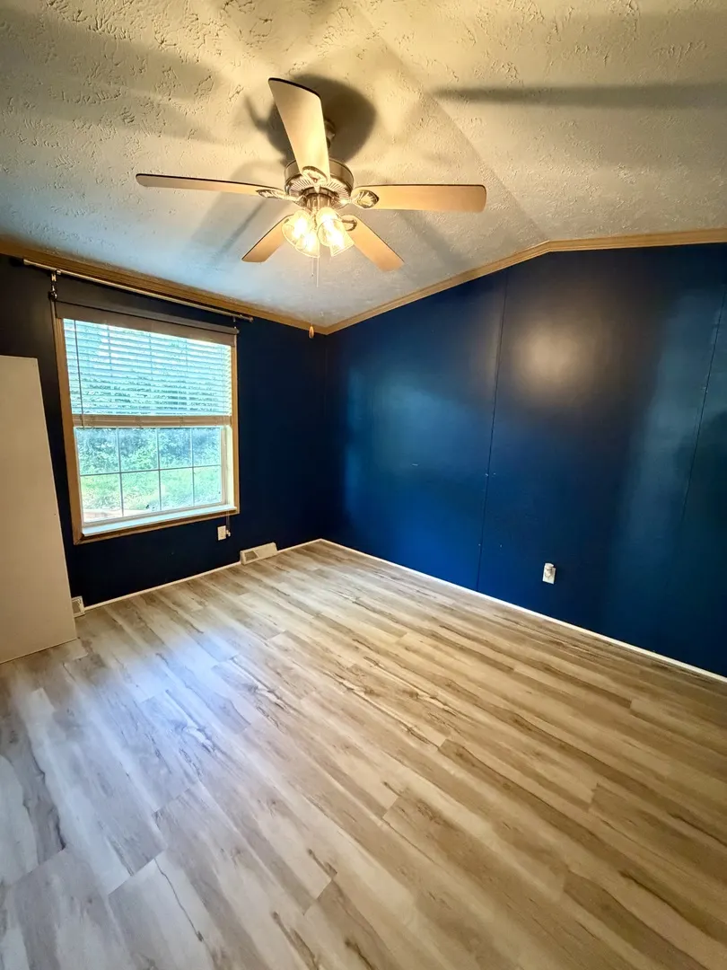 1009 Bay Road IL #23
