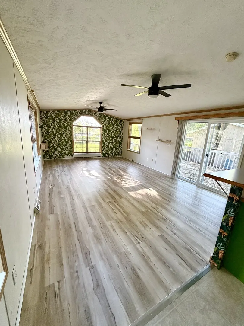 1009 Bay Road IL #23