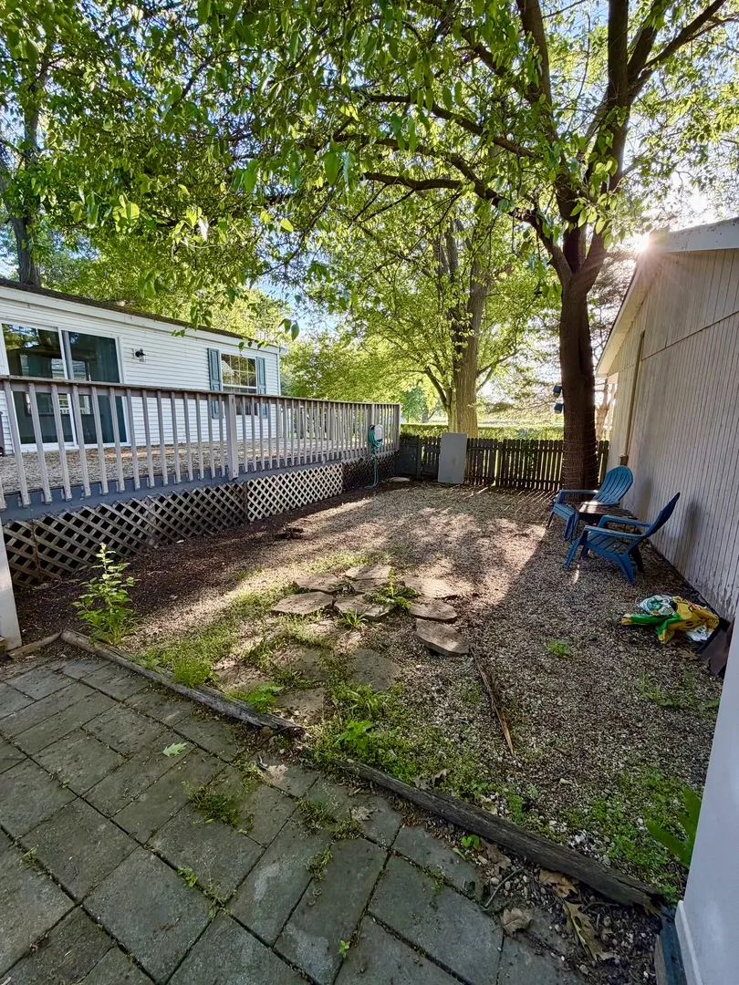 1009 Bay Road IL #23
