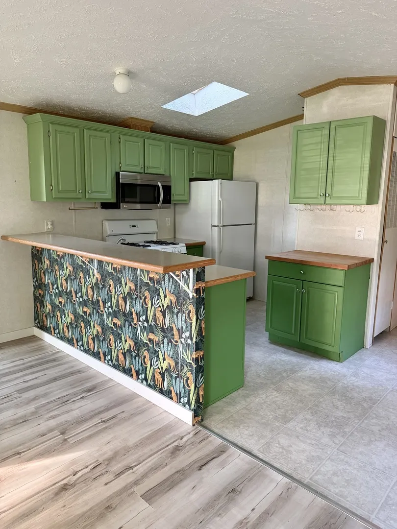 1009 Bay Road IL #23
