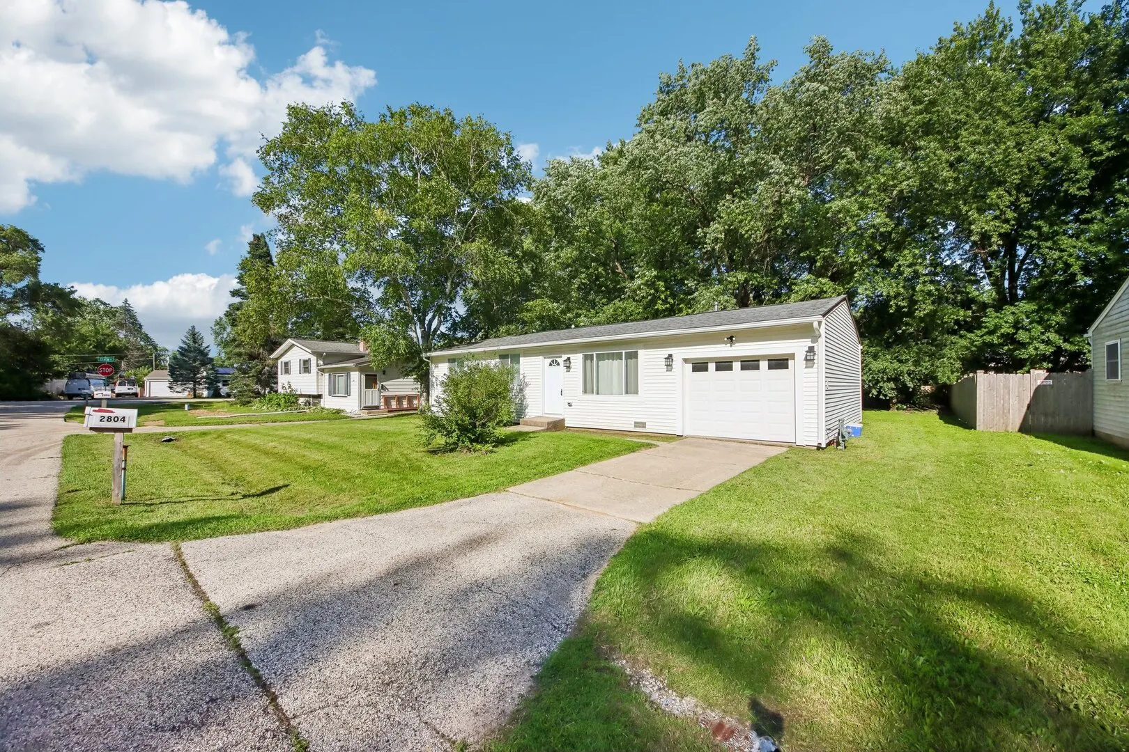 2804 Old Oak Drive IL