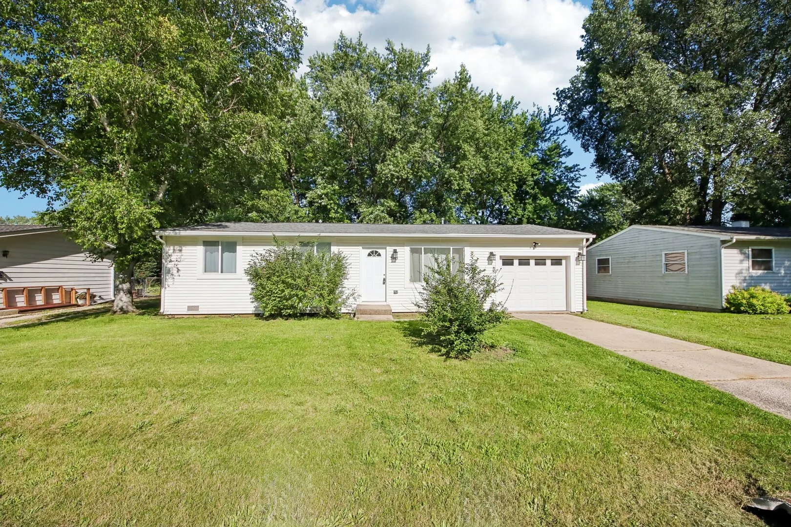 2804 Old Oak Drive IL