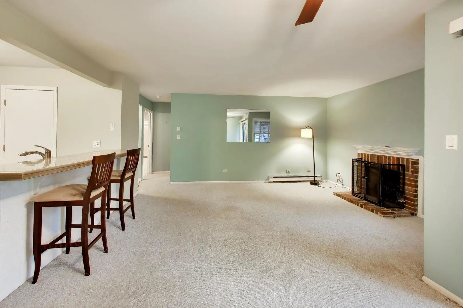 4404 W Shamrock Lane IL #1A